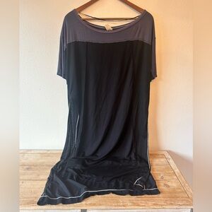 We the Free Black Long T-shirt With Slits on the Side Size Medium